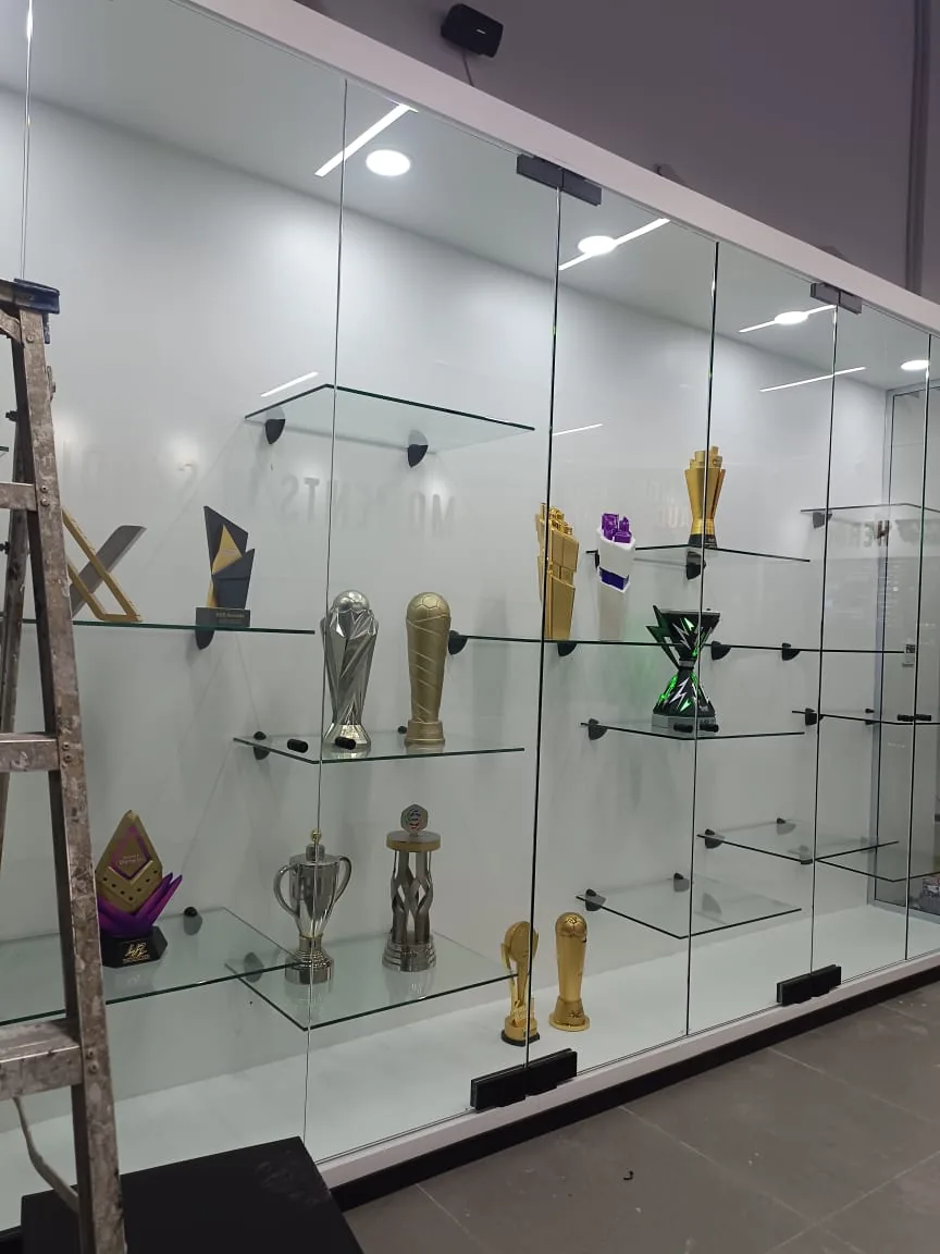 فواصل إدارية وزجاج سكريت عازل للصوت